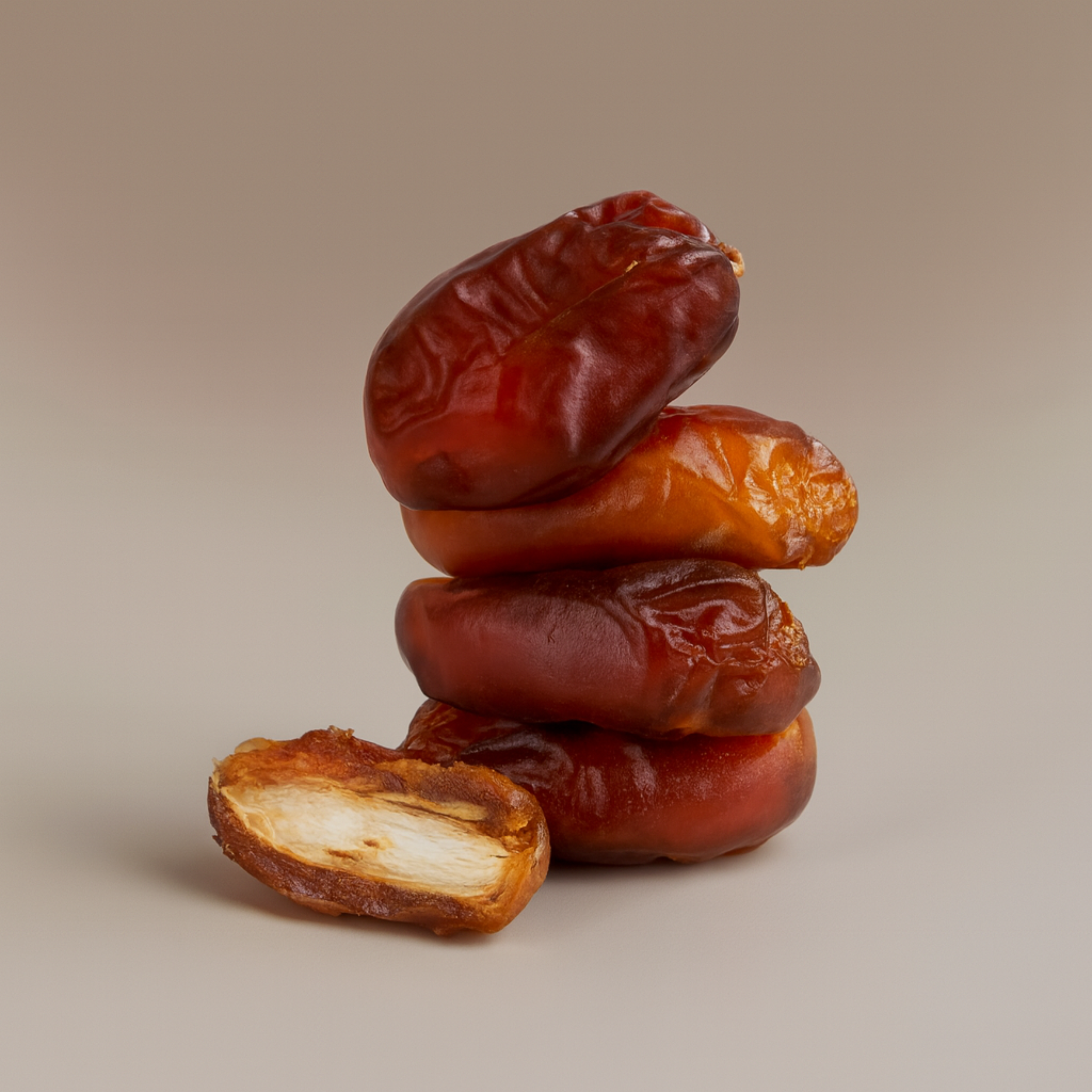 Pitted Kholas Dates / 10 Kg